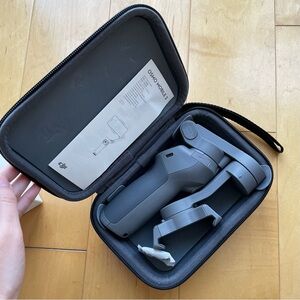 DJI Osmo Mobile 3 Combo - 3-Axis Smartphone Gimbal Handheld Stabilizer Grey